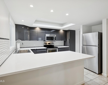 7901 E Plaza Avenue - Photo Thumbnail 15