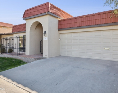 7901 E Plaza Avenue - Photo Thumbnail 2