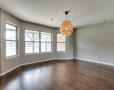 3213 Nw 61st Place - Photo Thumbnail 3