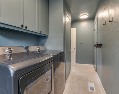 3213 Nw 61st Place - Photo Thumbnail 14