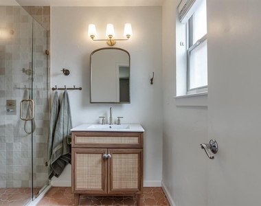 3213 Nw 61st Place - Photo Thumbnail 16