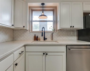 3213 Nw 61st Place - Photo Thumbnail 13
