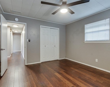 3213 Nw 61st Place - Photo Thumbnail 24