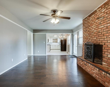 3213 Nw 61st Place - Photo Thumbnail 6