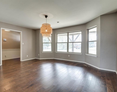3213 Nw 61st Place - Photo Thumbnail 4