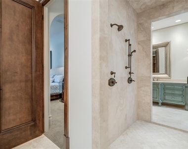 5701 Mistletoe Court - Photo Thumbnail 30