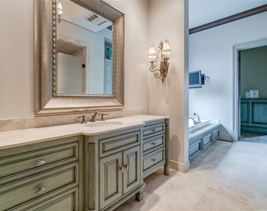 5701 Mistletoe Court - Photo Thumbnail 27