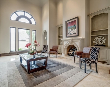 5701 Mistletoe Court - Photo Thumbnail 7