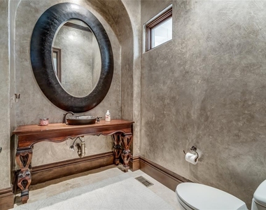5701 Mistletoe Court - Photo Thumbnail 45