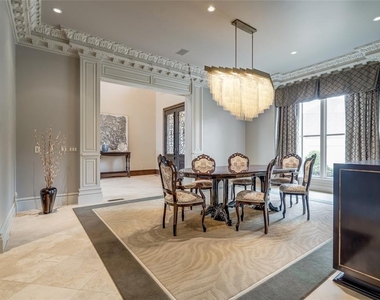 5701 Mistletoe Court - Photo Thumbnail 14