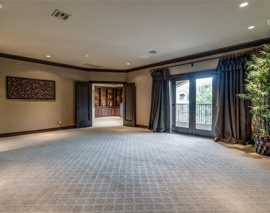 5701 Mistletoe Court - Photo Thumbnail 40