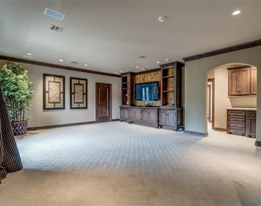 5701 Mistletoe Court - Photo Thumbnail 41