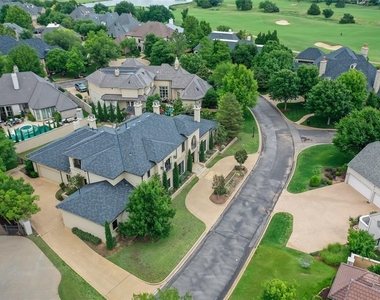 5701 Mistletoe Court - Photo Thumbnail 49