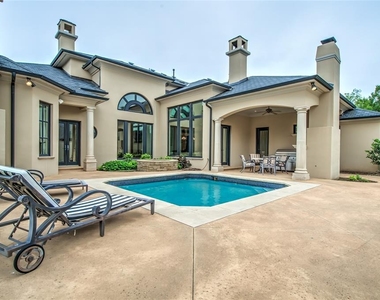5701 Mistletoe Court - Photo Thumbnail 46