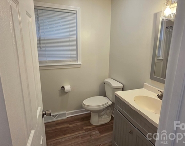 104 Gibson Park Drive - Photo Thumbnail 6