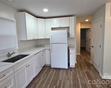 104 Gibson Park Drive - Photo Thumbnail 10