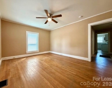 421 N East Avenue - Photo Thumbnail 2