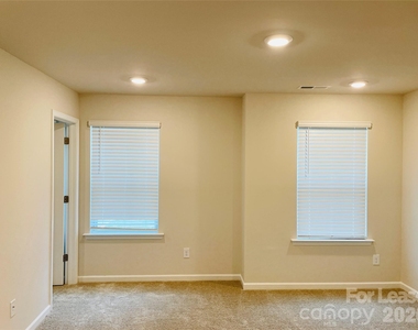 402 Sagecroft Lane - Photo Thumbnail 14