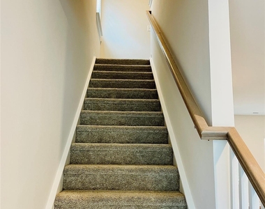 402 Sagecroft Lane - Photo Thumbnail 10