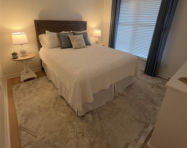 18629 Vineyard Point Lane - Photo Thumbnail 11