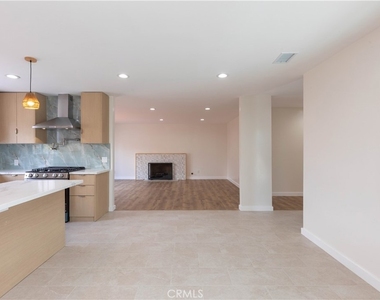 16708 Oleander Circle - Photo Thumbnail 9