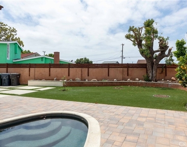 16708 Oleander Circle - Photo Thumbnail 42
