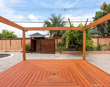 16708 Oleander Circle - Photo Thumbnail 34