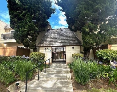 138 S Bryn Mawr Street - Photo Thumbnail 12