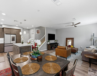 643 Winchester Drive - Photo Thumbnail 10