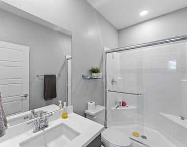 643 Winchester Drive - Photo Thumbnail 30