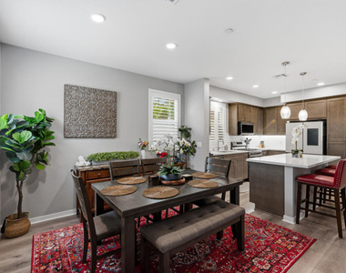643 Winchester Drive - Photo Thumbnail 9