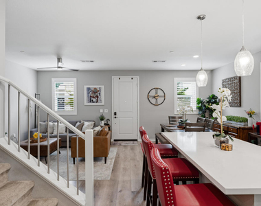 643 Winchester Drive - Photo Thumbnail 17