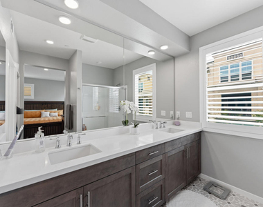 643 Winchester Drive - Photo Thumbnail 25