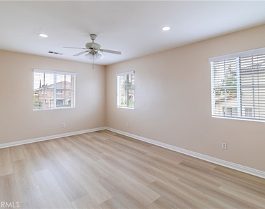 2272 Mary Clare Street - Photo Thumbnail 17