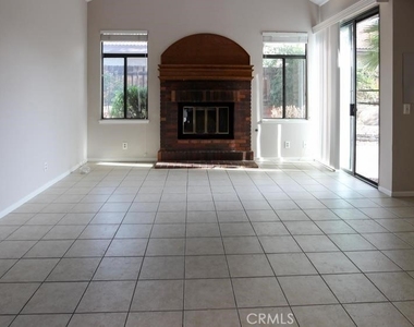 10596 Evergreen Dr - Photo Thumbnail 3