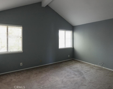 10596 Evergreen Dr - Photo Thumbnail 7