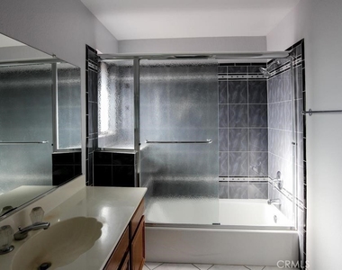 10596 Evergreen Dr - Photo Thumbnail 6