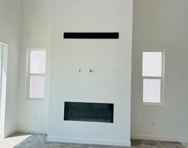 285 Remy Ln - Photo Thumbnail 5