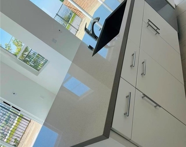 285 Remy Ln - Photo Thumbnail 9