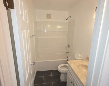 512 E Street - Photo Thumbnail 7