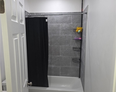 512 E Street - Photo Thumbnail 19
