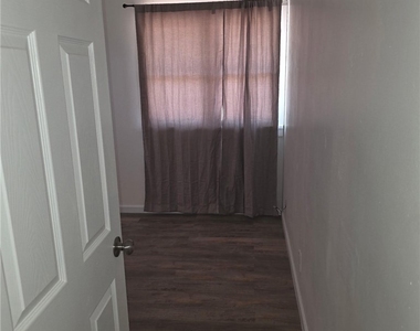 804 Valley Ave. - Photo Thumbnail 7