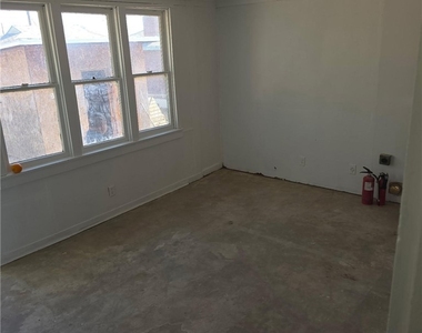 804 Valley Ave. - Photo Thumbnail 11