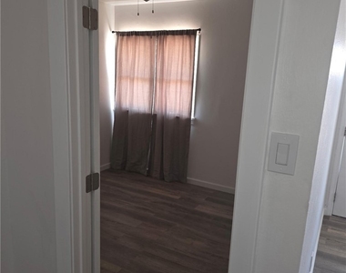 804 Valley Ave. - Photo Thumbnail 5