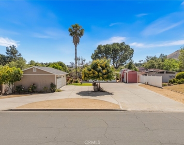 1014 Hacienda - Photo Thumbnail 3