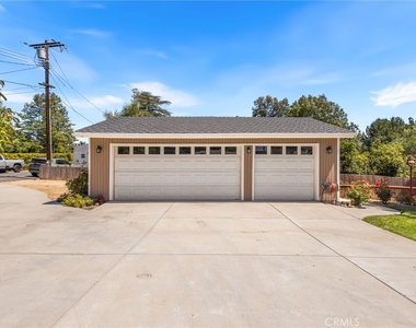 1014 Hacienda - Photo Thumbnail 14