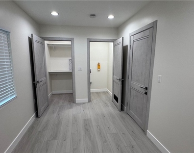 11022 Louise Avenue - Photo Thumbnail 4
