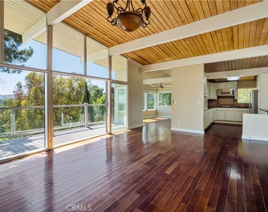 5102 Medina Road - Photo Thumbnail 5