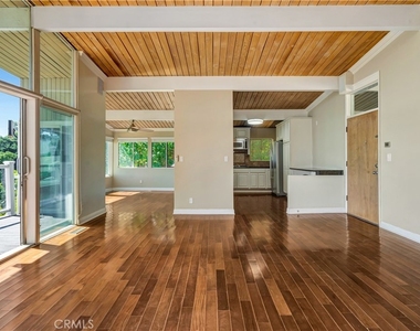 5102 Medina Road - Photo Thumbnail 7