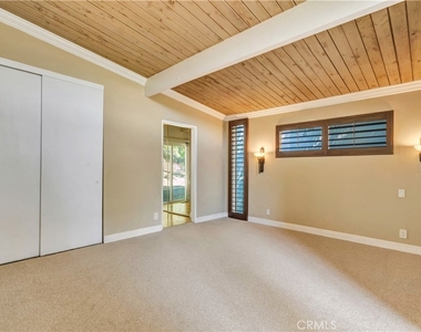 5102 Medina Road - Photo Thumbnail 17